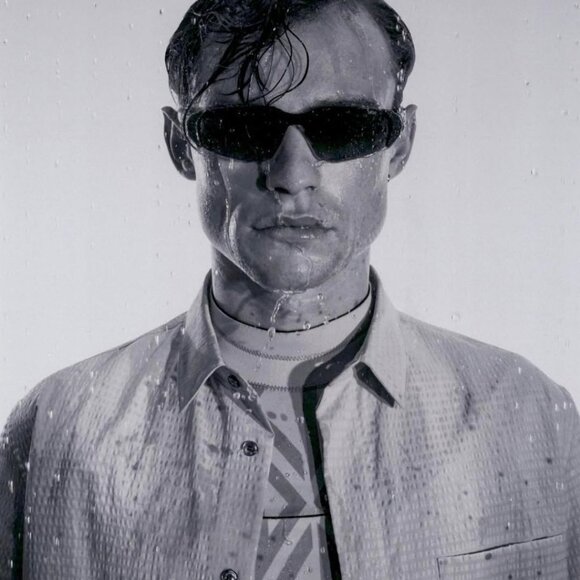 Dior DIORBAY M1U 55C1 Sunglasses Green Geometric Frame, Green Lenses - Picture 2 of 12